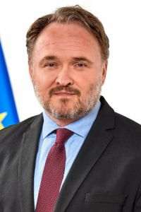 Comisarul european pentru Energie şi Locuinţe: UE nu va mai permite ca Putin să folosească energia ca armă